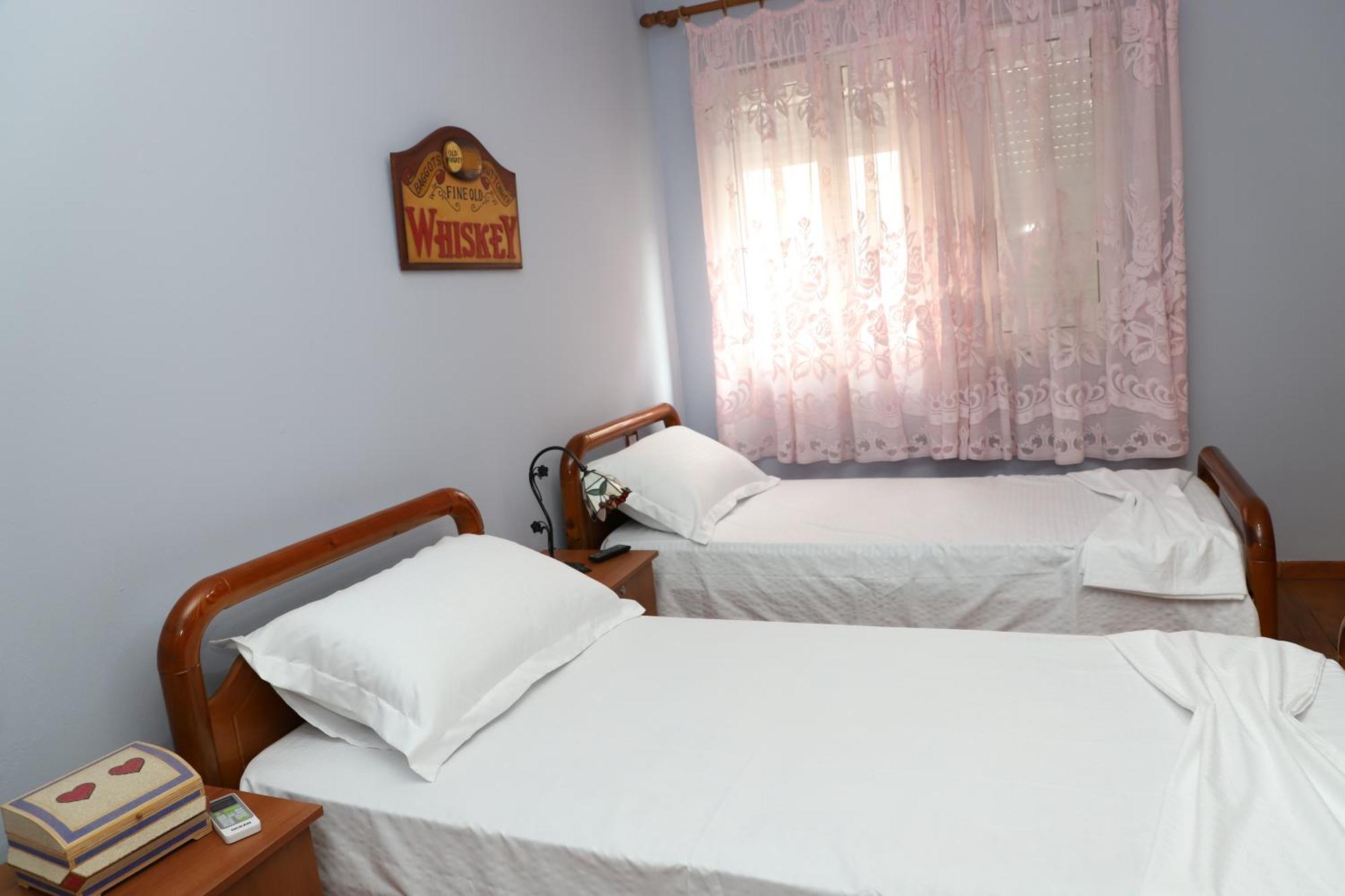 Guesthouse Katerina Berat Buitenkant foto
