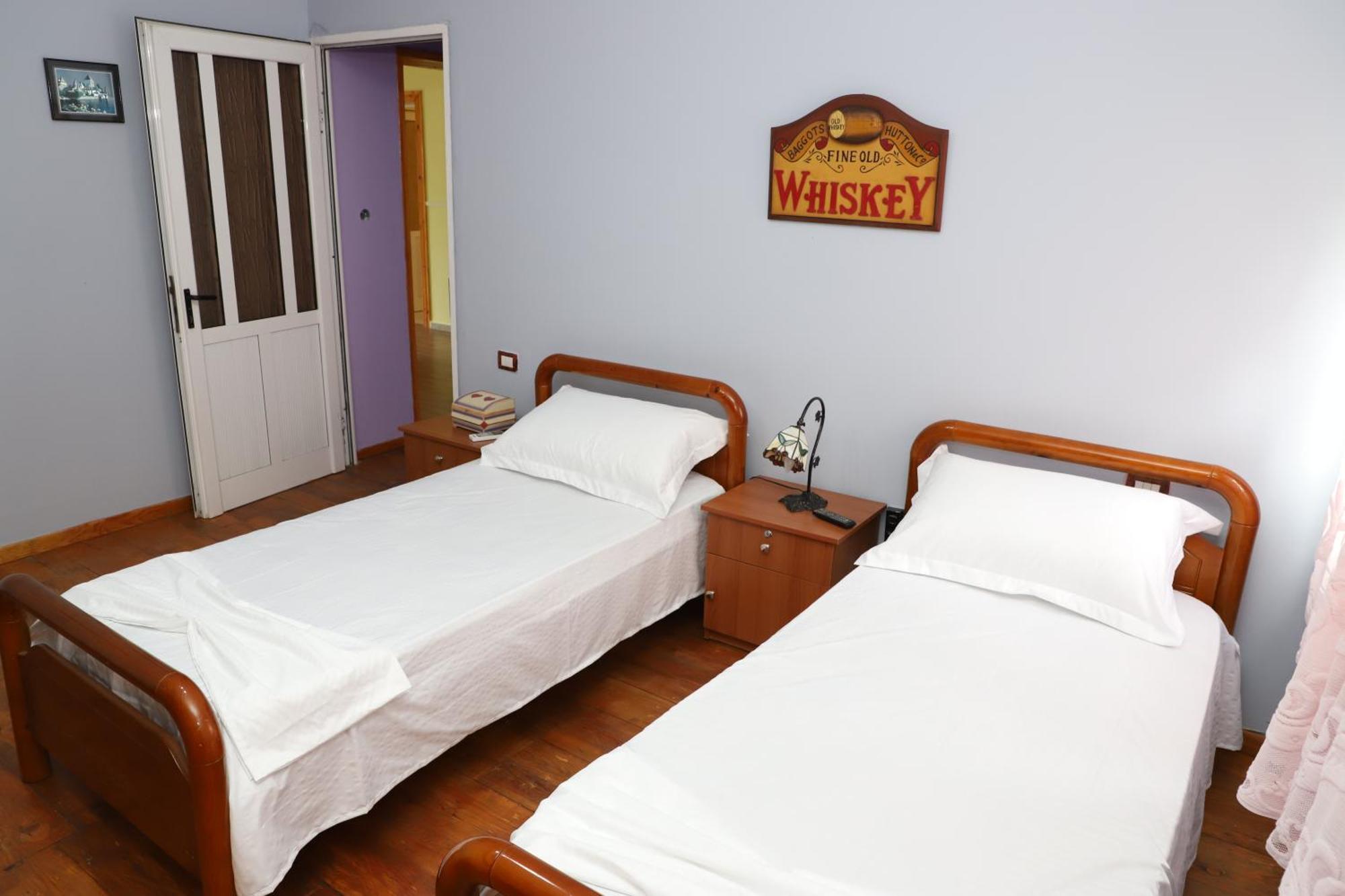 Guesthouse Katerina Berat Buitenkant foto