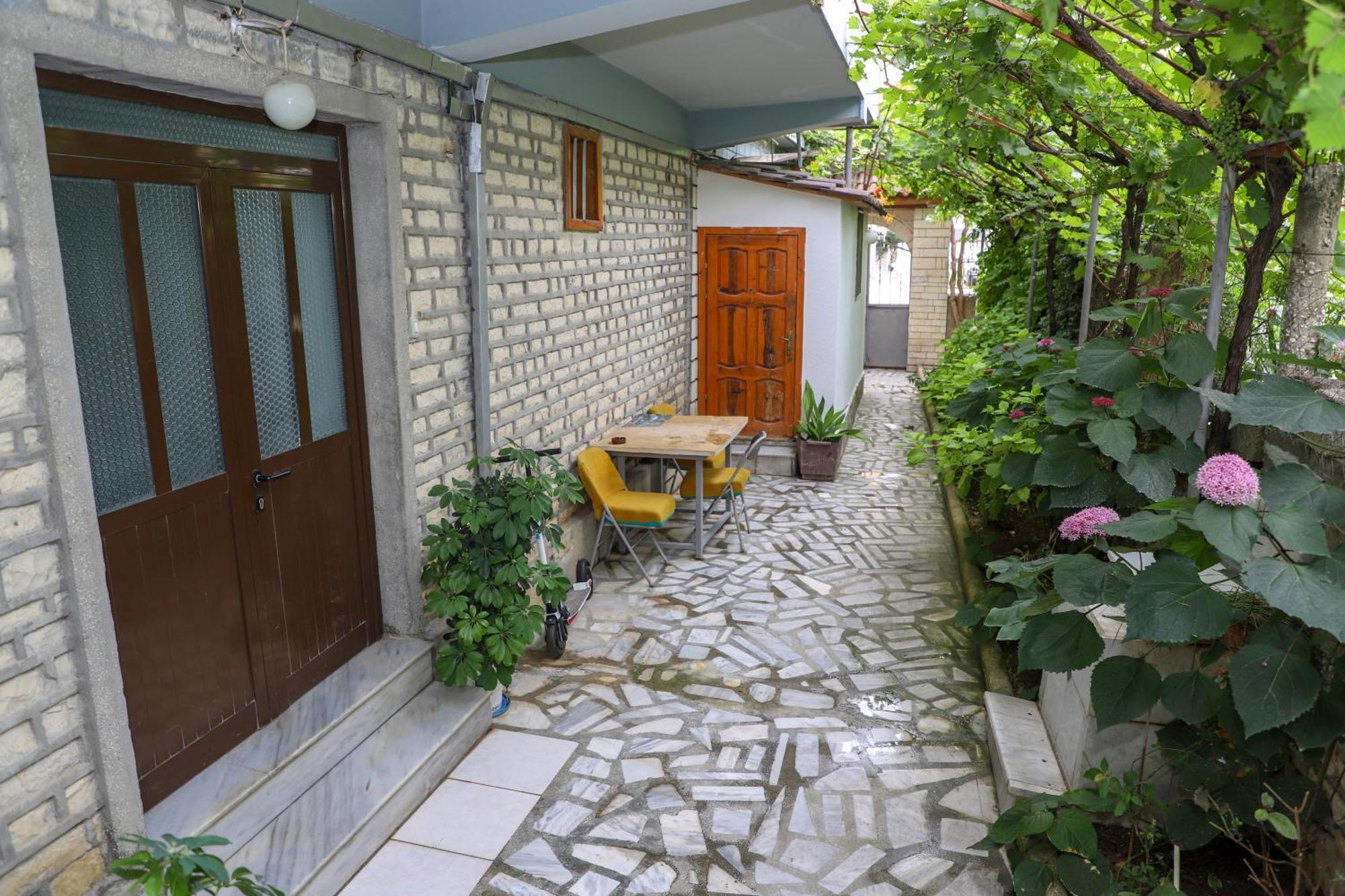 Guesthouse Katerina Berat Buitenkant foto