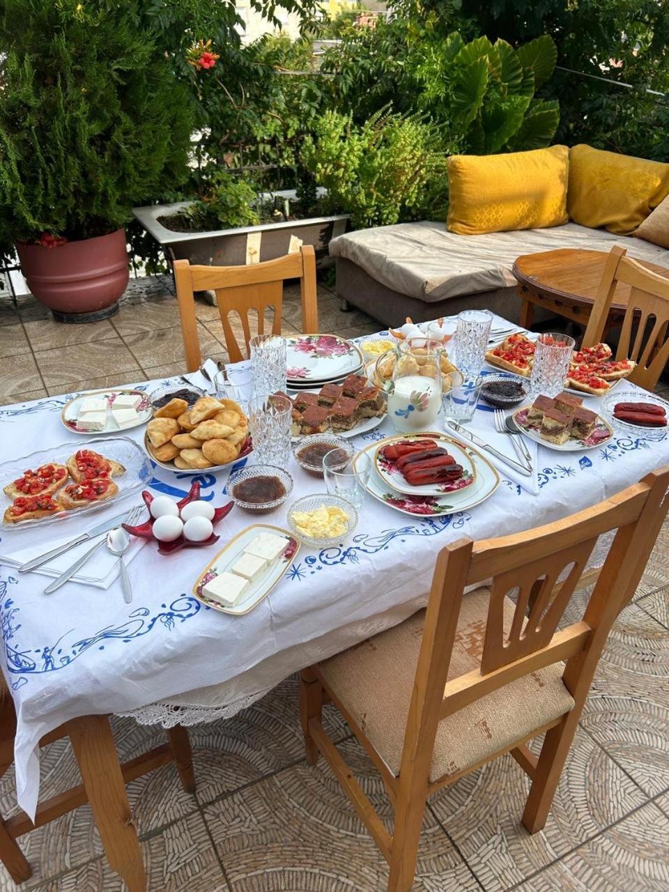 Guesthouse Katerina Berat Buitenkant foto